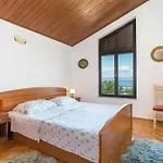 アパート By The Sea Mirca, Brac - 732 *