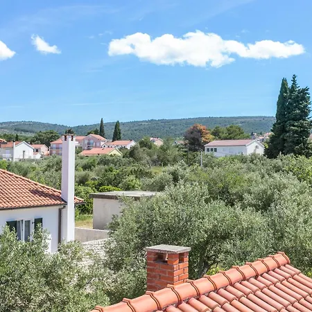 Apartment Apartments By The Sea Mirca, Brac - 732