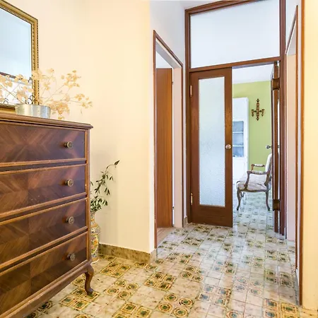 Apartment Apartments By The Sea Mirca, Brac - 732 Mirca (Brac)