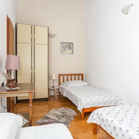 Apartment Apartments By The Sea Mirca, Brac - 732 *